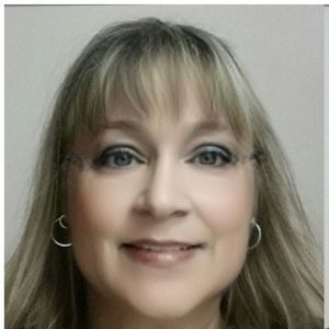 Meet your Posher, Carolyn